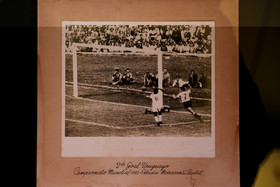  گل برتری اروگویه مقابل برزیل در دقیقه  11در جام جهانی 1950 برزیل که باعث قهرمانی برزیل در جام جهانی شد.