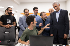 بازدید شهردار تهران از مرکز کسب و کار نوین و استارت‌آپ ها