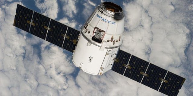 "دراگون" امروز به ایستگاه فضایی بین‌المللی می‌رسد