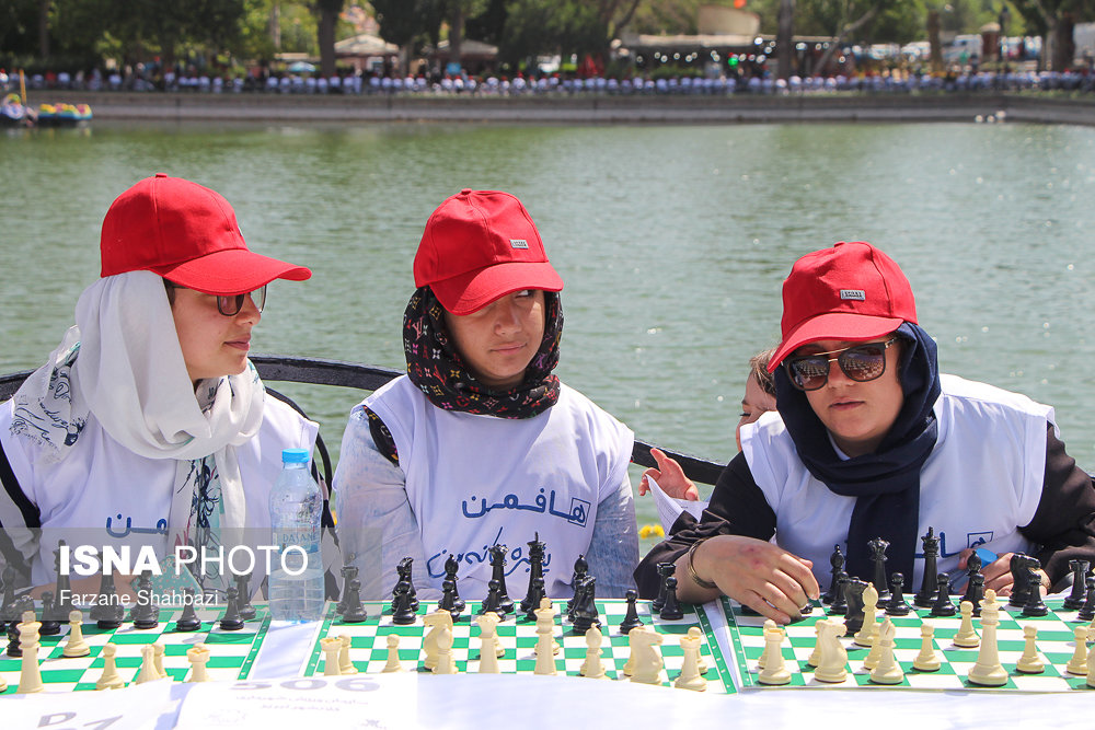 Iranian Teenage Chess Player Beats World Champion - Caspian News