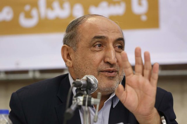 عبور از بحران‌های اقتصادی به پشتوانه همت مردم و مسئولین 