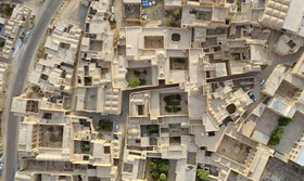 مخروبه در دل بافت تاریخی ابرکوه!