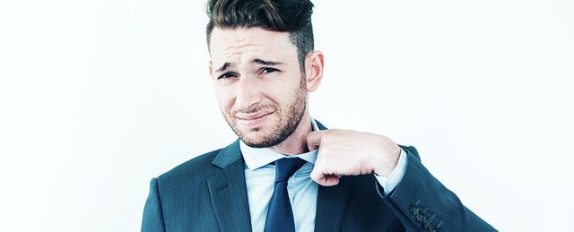 تاثیر منفی بستن کراوات بر عروق مغز