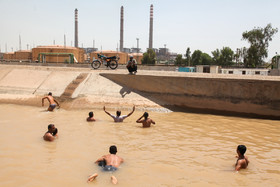 شنا در کانال‌های سیمانی - اهواز