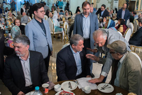   حضور محسن هاشمی رییس شورای شهر تهران و،داریوش ارجمند و وزیر ارشاد در گردهمایی پیشکسوتان و هنرمندان متولد تیر ماه 