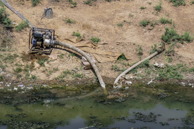 استفاده از موتورهای پمپاژ برای انتقال آب فاضلاب به مزارع 