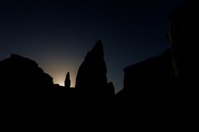  برخى از اهالى معتقدند با تاریك شدن هوا در «دره ستارگان» محل رفت و آمد ارواح و اجنه است اما تاكنون صحت چنین چیزى به اثبات نرسیده است.