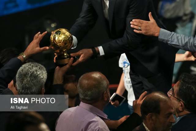 لطفا برای فوتبال بیشتر از «گاو و گوسفندها» احترام قائل باشید!