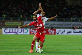 هفته اول لیگ برتر دیدار تیم های  پدیده مشهد  و پرسپولیس تهران در ورزشگاه امام رضا (ع)