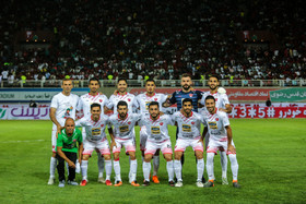 هفته اول لیگ برتر دیدار تیم های پدیده مشهد  و پرسپولیس تهران در ورزشگاه امام رضا (ع)