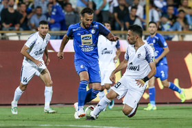 دیدار تیم‌های فوتبال استقلال تهران و پیکان تهران - هفته اول لیگ برتر