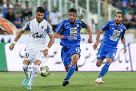 دیدار تیم‌های فوتبال استقلال تهران و پیکان تهران - هفته اول لیگ برتر