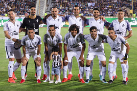 دیدار تیم‌های فوتبال استقلال تهران و پیکان تهران - هفته اول لیگ برتر