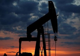 نفت با تحریم‌های آمریکا گران ماند