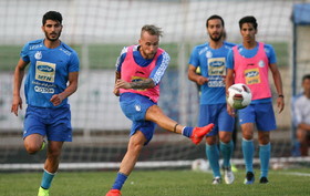 ITC نویمایر صادر شد/ هافبک آلمانی مقابل تراکتورسازی به میدان می‌رود