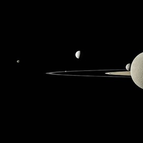 شکار قمرهای زحل توسط فضاپیمای بازنشسته ناسا