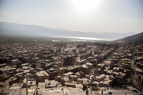 روستای "دری" یکی از روستاهای مرزی استان کردستان است که در ۳۰ کیلومتری شهر مریوان واقع و بالغ بر ۲۱۵ خانوار که جمعیتی حدود ۹۵۰ نفر را دارا است.