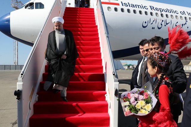 رییس جمهور وارد شهر آکتائو قزاقستان شد