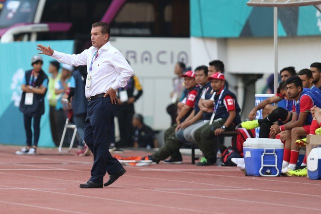 استیلی: برای هماهنگی نیاز به زمان داریم/ برای تمرین در زمین گلف، پول دادیم