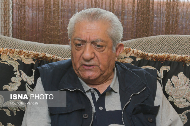 خاطره‌ پرویز پرستویی از حرفه‌ای بودن عزت‌الله انتظامی