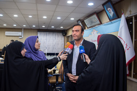  محمود محمدی‌نسب، دبیرکل جمعیت هلال احمر در جمع خبرنگاران