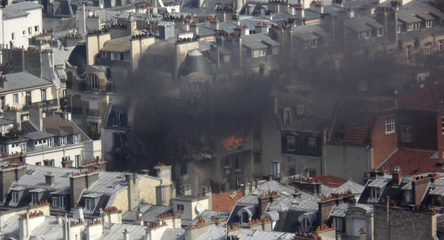 ۲۲ زخمی در آتش‌سوزیِ آپارتمانی در حومه پاریس
