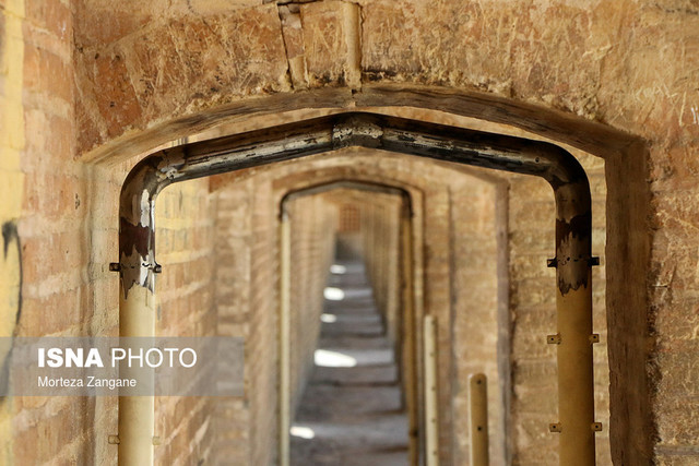 سیوسه پل را عاقبت به خیر میکنند؟ سیوسه پل را عاقبت به خیر میکنند؟