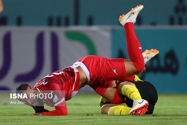 قطبی تراکتور را چپ کرد/ انتقام صنعت نفت از دایی دیدار تیمهای سپاهان و تراکتورسازی