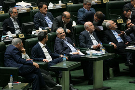 جلسه استیضاح وزیر اقتصاد