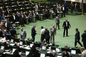 جلسه استیضاح وزیر اقتصاد