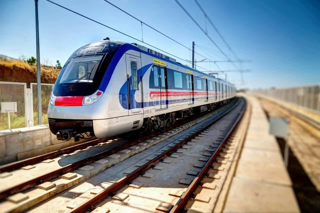امضای تفاهم‌نامه همکاری جهاد دانشگاهی با مترو/گامی در جهت توسعه ساخت تجهیزات مترو در کشور