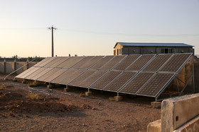 استفاده از سلول‌های خورشیدی و تولید ده کیلووات برق در فاز اول توسعه‌ای " مجتمع پرورش «شتر مرغ»"  