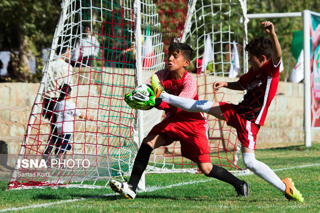 چرا ایران نمیتواند جای برزیل و آلمان را در فوتبال بگیرد؟