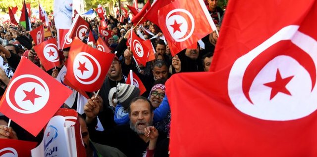 فراخوان اتحادیه مشاغل تونس برای اعتصاب سراسری