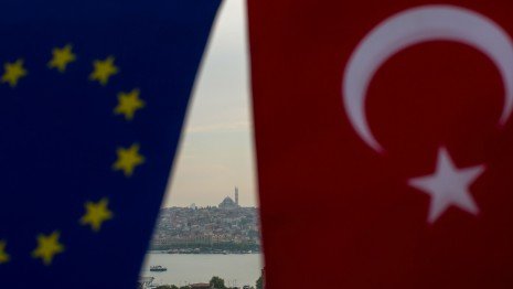 عدم حمایت سراسری از قطع صادرات تسلیحاتی اتحادیه اروپا به ترکیه