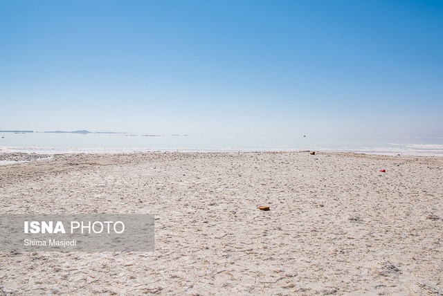 تاکید دوباره روحانی بر احیای دریاچه ارومیه