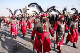 کاروان نمادین کربلا در خمینی‌شهر