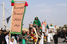 روایتی از کاروان نمادین هشتم محرم خمینی‌شهر 