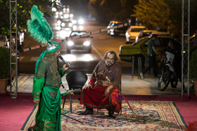 اجرای تعزیه در شب تاسوعا در مقابل خانه هنرمندان ایران