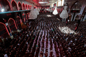 نماز ظهر عاشورا در حرم امام حسین(ع)