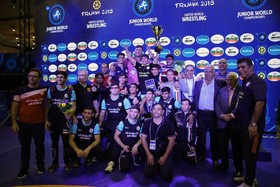 اخراج از شرکت نفت، پاداش مربی که تیمش ۲ بار قهرمان جهان شد!