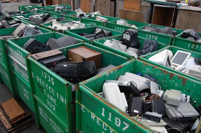 70 درصد آلودگی‌های زباله‌ها به پسماندهای الکترونیکی مربوط می‌شود/بازیافت کابل با روش‌های سبز