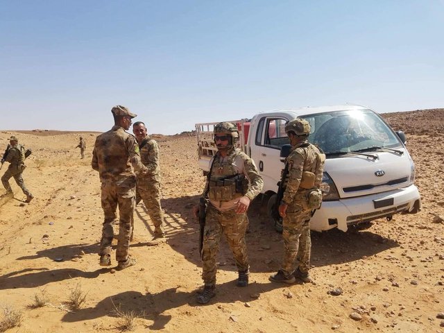 عملیات نظامی عراق برای تعقیب تروریست‌ها در منطقه صحرا/ کشف مخفیگاه داعش در بابل