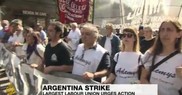 تظاهرات هزاران نفر از مردم آرژانتین علیه سیاست‌های ریاضت اقتصادی