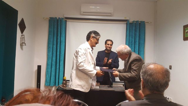 به رسم مولانا توجه شود نه فقط به اسم او