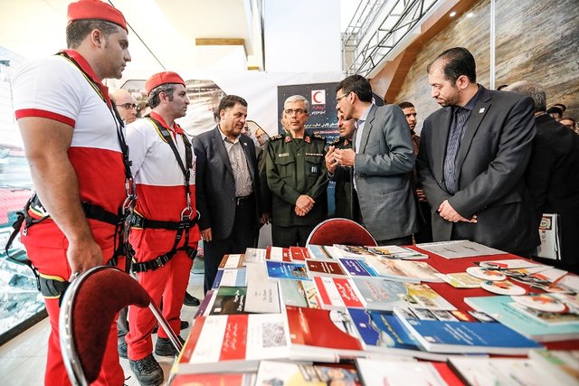 فراهم کردن بستر مناسب برای آموزش کارکنان وظیفه و سربازان توسط هلال احمر 