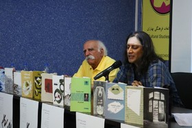 شعر امروز هنوز زنده و پویاست