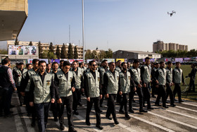 رژه یگان پلیس‌های افتخاری در میدان صبحگاه