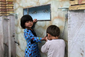 کودکان افغان در بازار کرمان 
