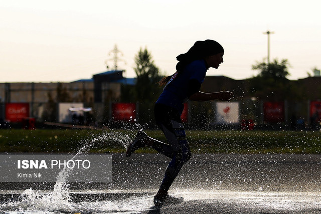 دانشگاه آزاد لرستان پیشتاز روز نخست مسابقات دو و میدانی قهرمانی باشگاههای بانوان